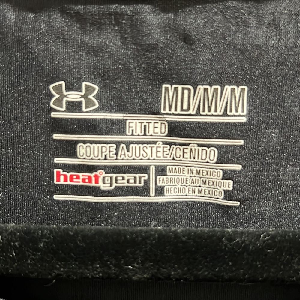 Under Armour long sleeve lightweight - Picture 3 of 5